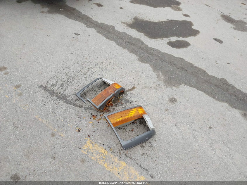 1997 Ford F-350 Xl VIN: 1FTJW36G9VEC05352 Lot: 43725291