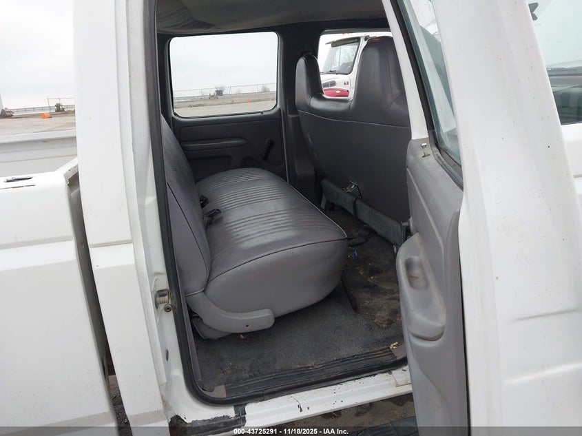 1997 Ford F-350 Xl VIN: 1FTJW36G9VEC05352 Lot: 43725291