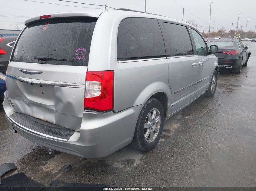 2A4RR5DG6BR667448 2011 CHRYSLER TOWN & COUNTRY photo no. 4