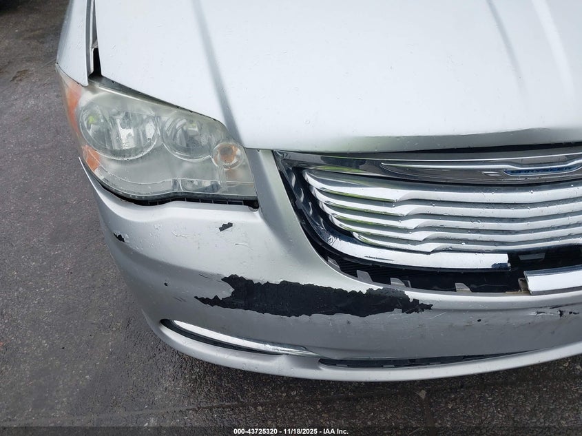 2A4RR5DG6BR667448 2011 CHRYSLER TOWN & COUNTRY photo no. 6