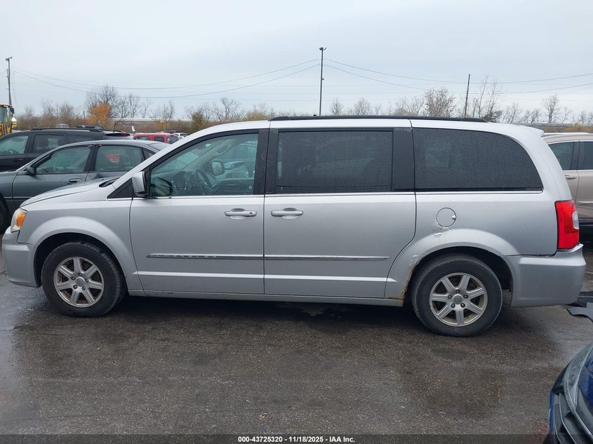 2A4RR5DG6BR667448 2011 CHRYSLER TOWN & COUNTRY photo no. 14
