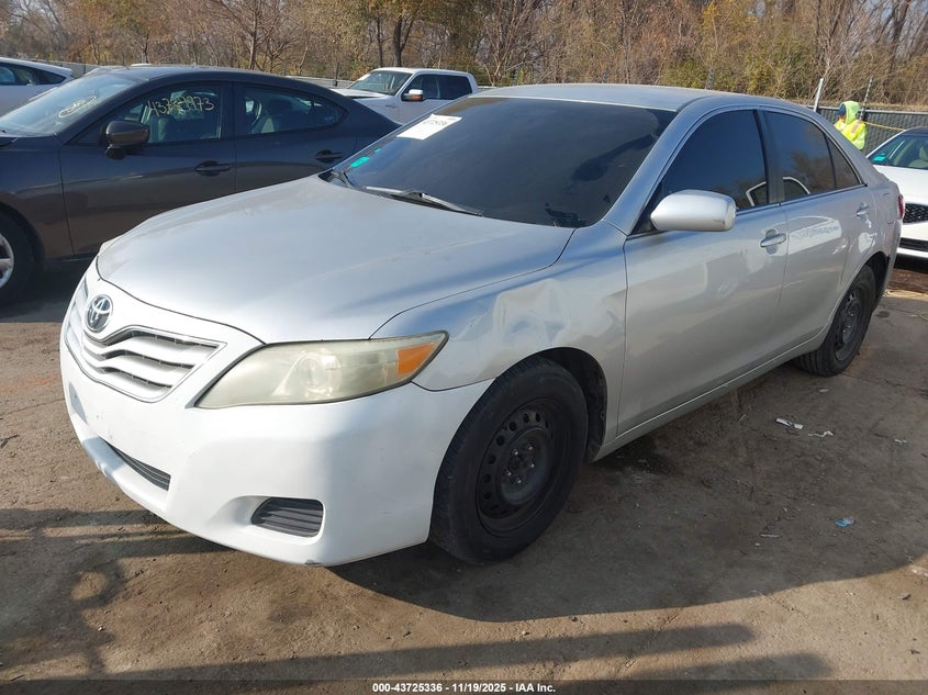 4T1BF3EKXAU091223 2010 TOYOTA CAMRY photo no. 2