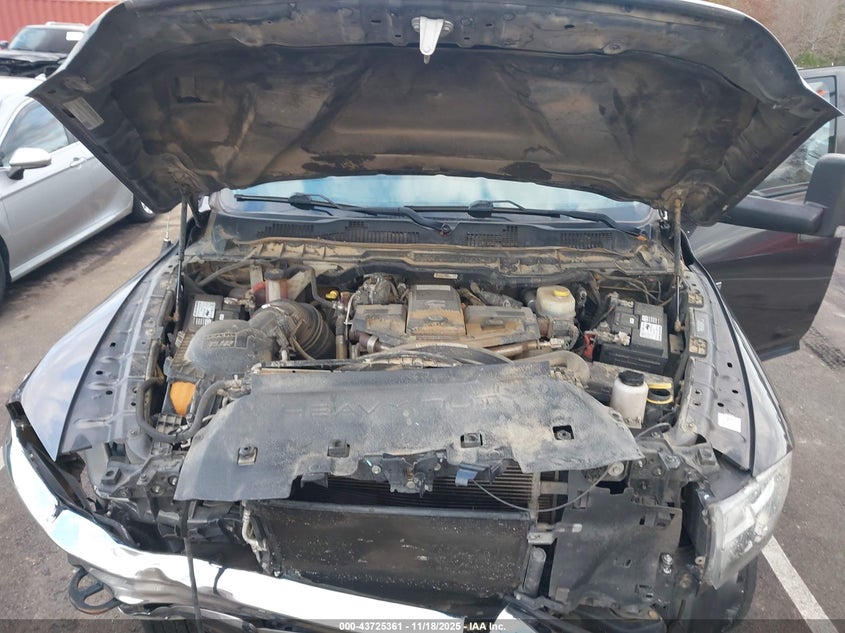 2018 Ram 3500 Tradesman 4X4 8' Box VIN: 3C63RRGL5JG413253 Lot: 43725361