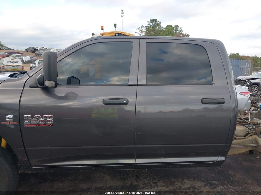 2018 Ram 3500 Tradesman 4X4 8' Box VIN: 3C63RRGL5JG413253 Lot: 43725361