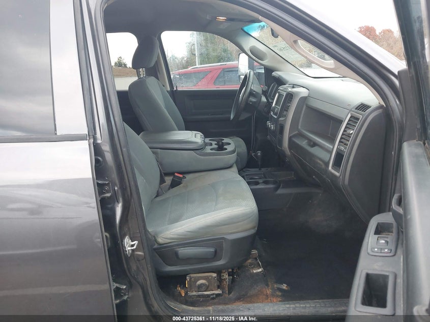 2018 Ram 3500 Tradesman 4X4 8' Box VIN: 3C63RRGL5JG413253 Lot: 43725361