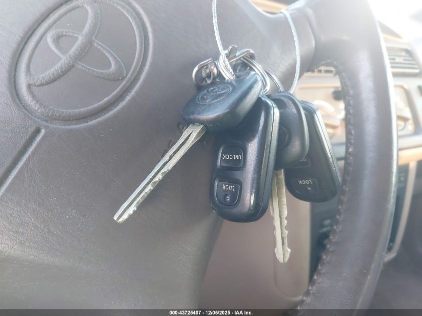 1999 Toyota Sienna Xle VIN: 4T3ZF13C0XU138502 Lot: 43725407