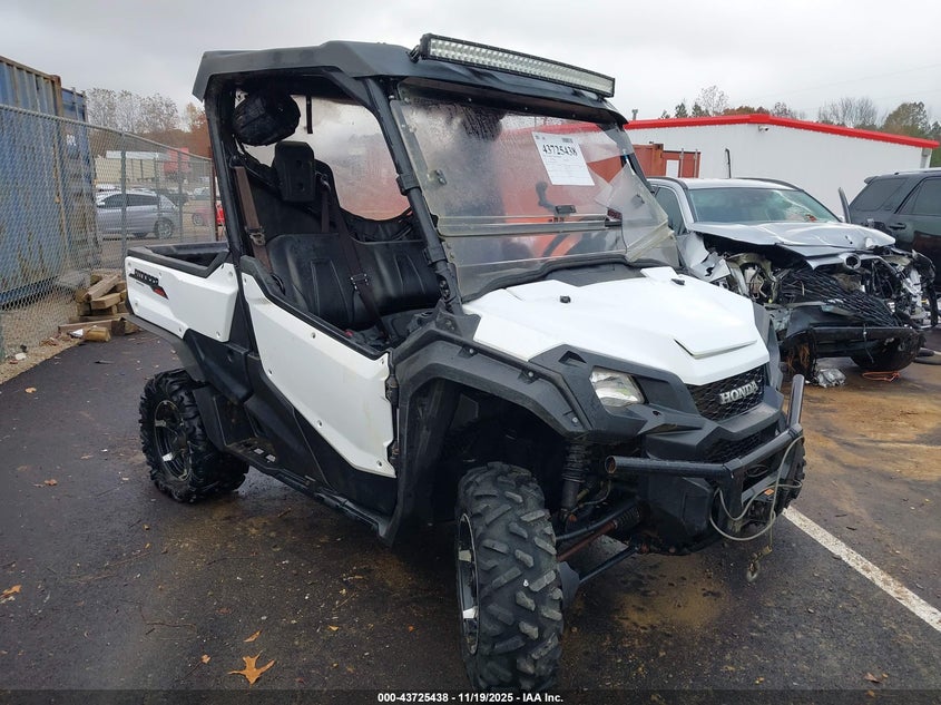 1HFVE04A6G4008378 2016 Honda Sxs1000 M3 auction photo 1