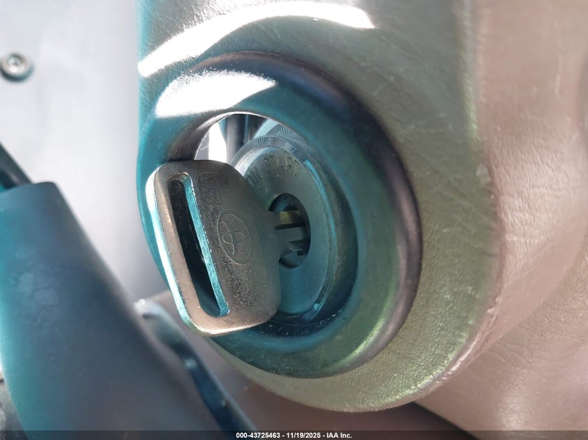 2002 Toyota Tundra Sr5 V8 VIN: 5TBRT34122S228996 Lot: 43725463