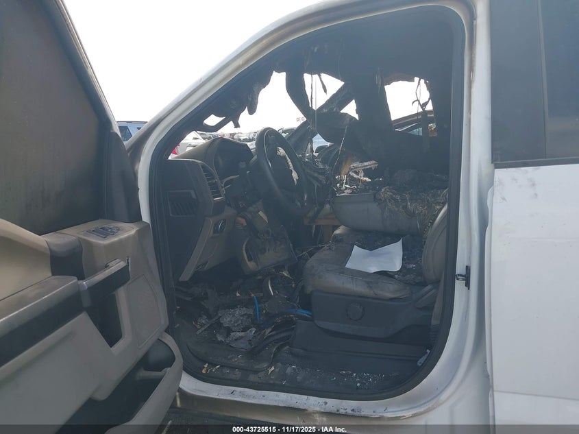1FT8W3DT5HEF34732 2017 FORD F350 photo no. 5
