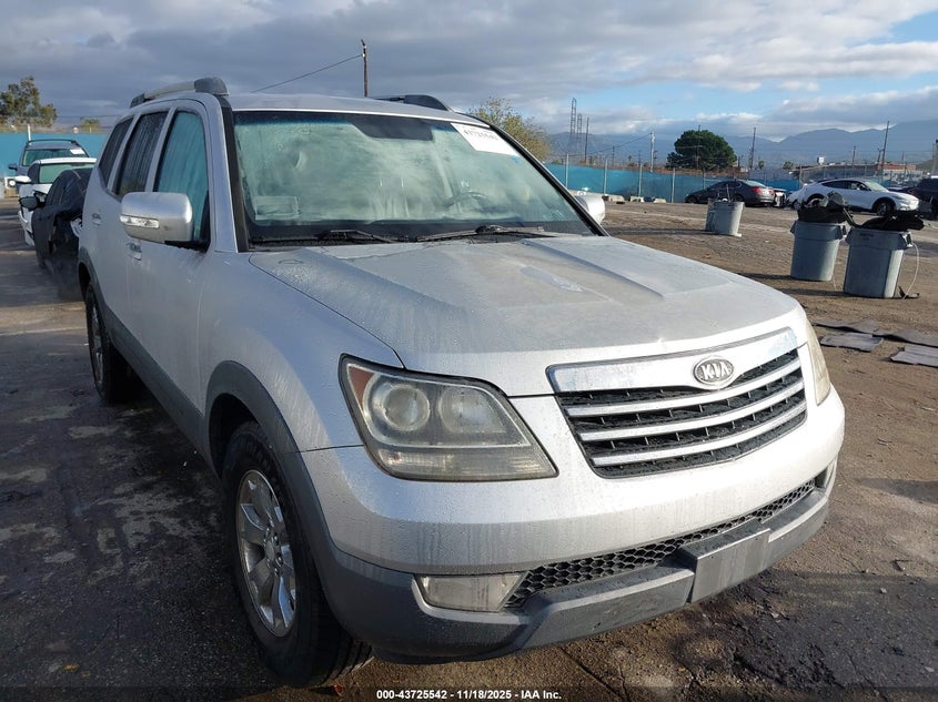 2009 KIA BORREGO  VIN: KNDJJ741195034686