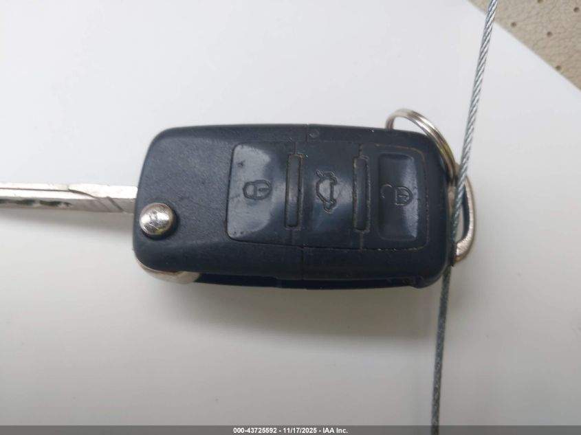 2009 Volkswagen New Beetle 2.5L VIN: 3VWRF31Y99M409438 Lot: 43725592