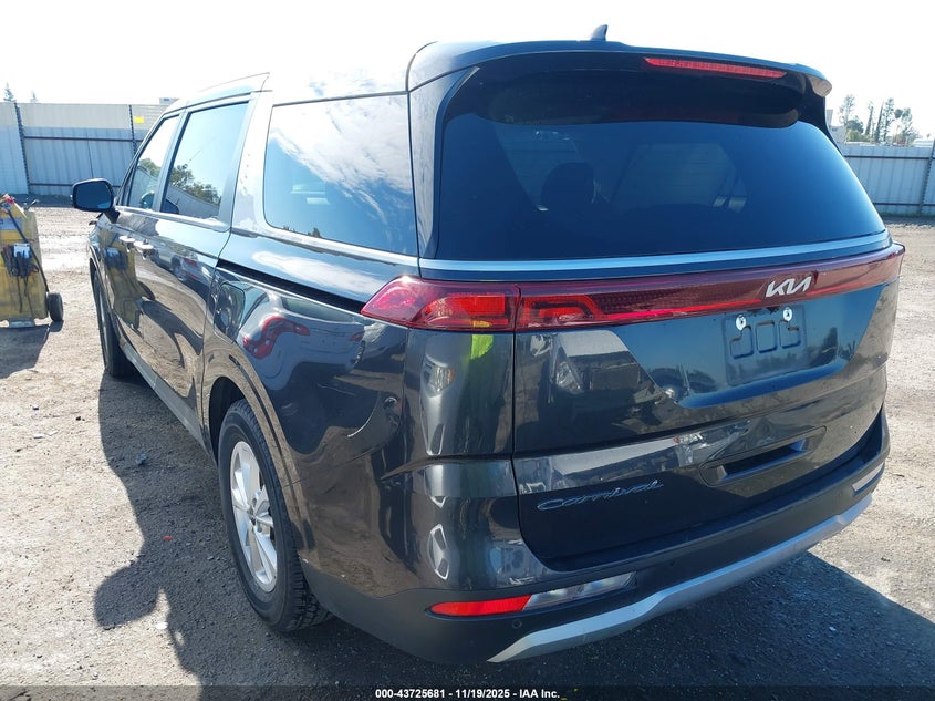 KNDNB4H33N6133152 2022 KIA CARNIVAL photo no. 3