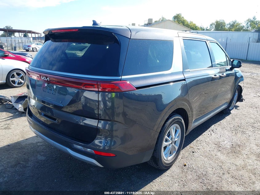 KNDNB4H33N6133152 2022 KIA CARNIVAL photo no. 4