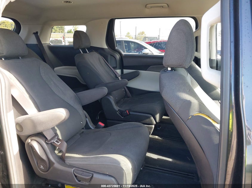 2022 Kia Carnival Mpv Lx VIN: KNDNB4H33N6133152 Lot: 43725681