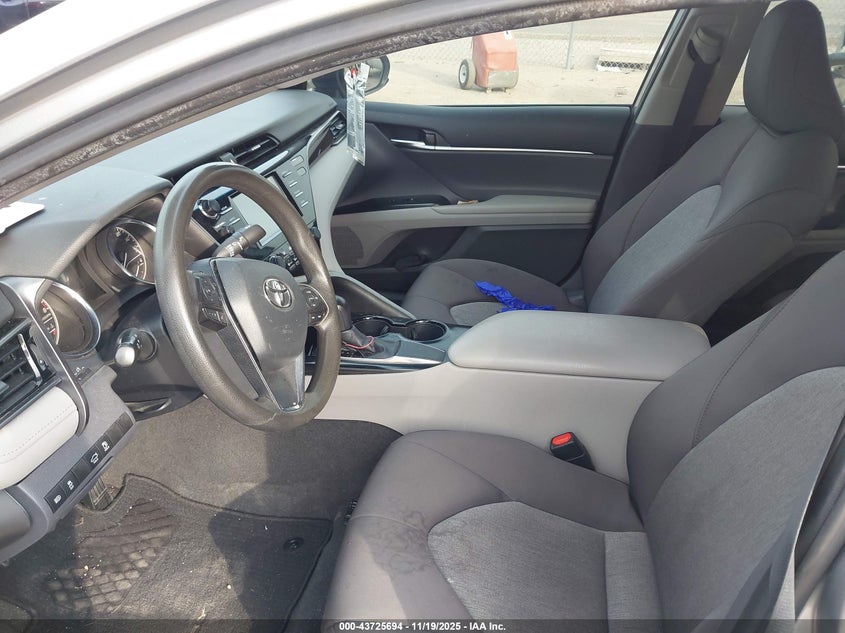 4T1B11HK3KU842498 2019 TOYOTA CAMRY photo no. 5