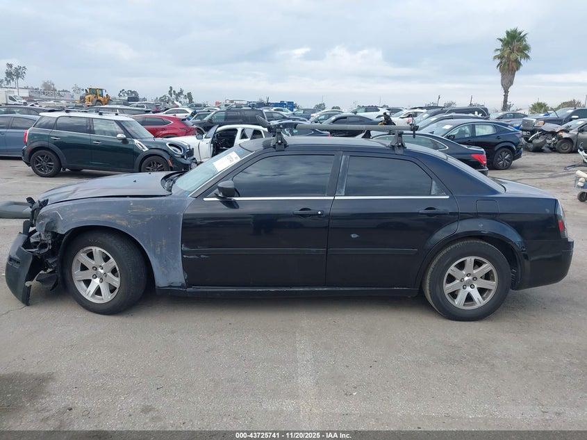2006 Chrysler 300 VIN: 2C3KA43R96H505938 Lot: 43725741