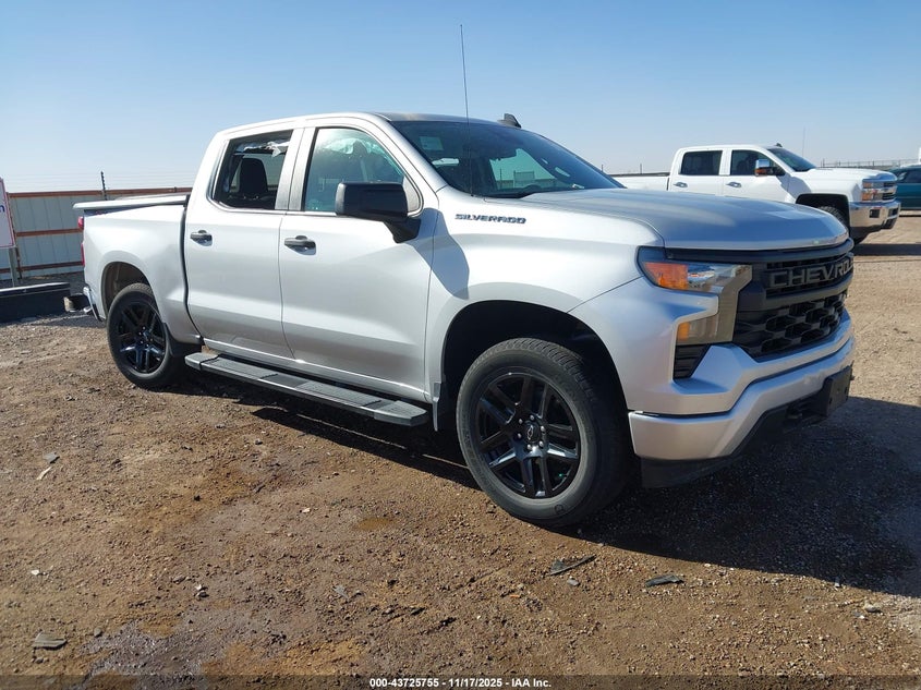 CHEVROLET SILVERADO 1500 4WD SHORT BED CUSTOM