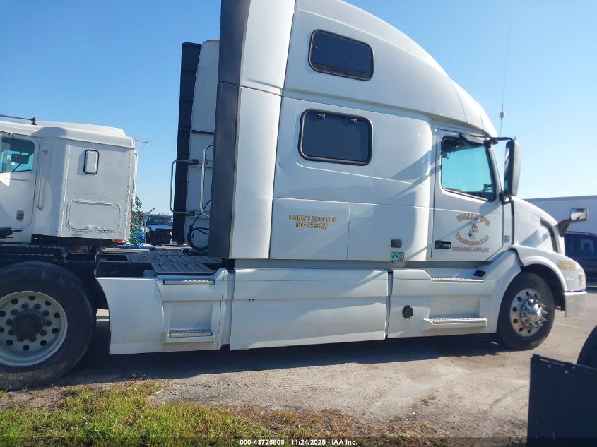 2018 Volvo Vnl VIN: 4V4NC9EH3JN888252 Lot: 43725808