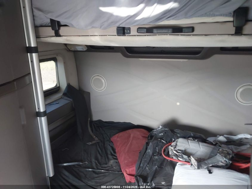 2018 Volvo Vnl VIN: 4V4NC9EH3JN888252 Lot: 43725808