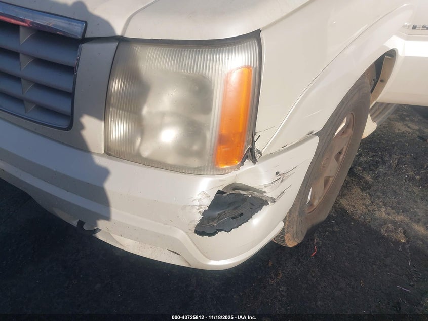 2002 Cadillac Escalade Standard VIN: 1GYEK63N92R278947 Lot: 43725812