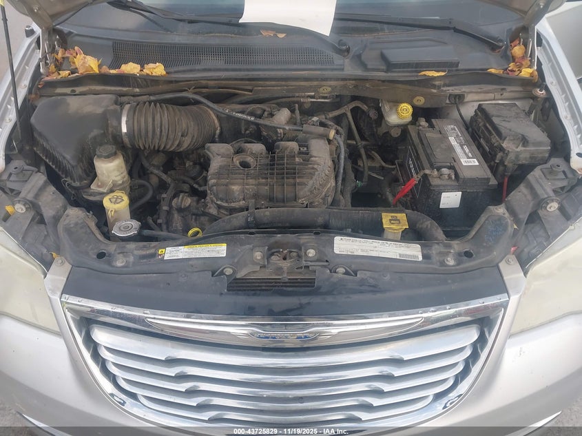 2011 Chrysler Town & Country Touring-L VIN: 2A4RR8DG1BR694753 Lot: 43725829