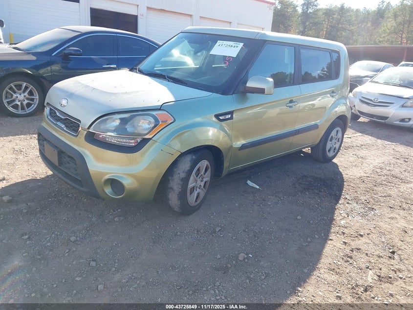 KNDJT2A57D7633352 2013 KIA SOUL photo no. 2