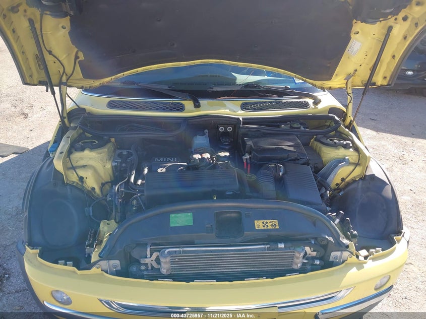 2002 Mini Cooper VIN: WMWRC33442TE10512 Lot: 43725957