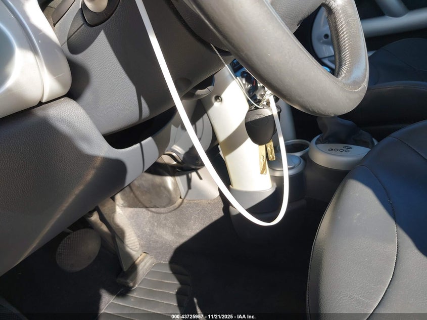 2002 Mini Cooper VIN: WMWRC33442TE10512 Lot: 43725957