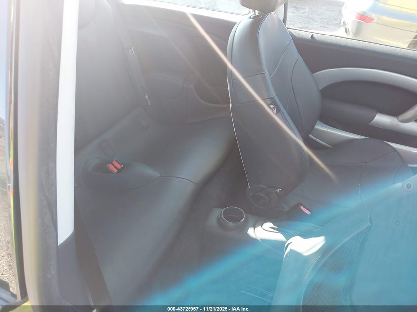 2002 Mini Cooper VIN: WMWRC33442TE10512 Lot: 43725957