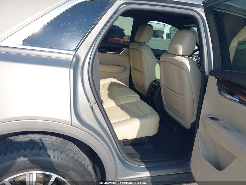 2018 Cadillac Xt5 Luxury VIN: 1GYKNCRS8JZ194400 Lot: 43726035