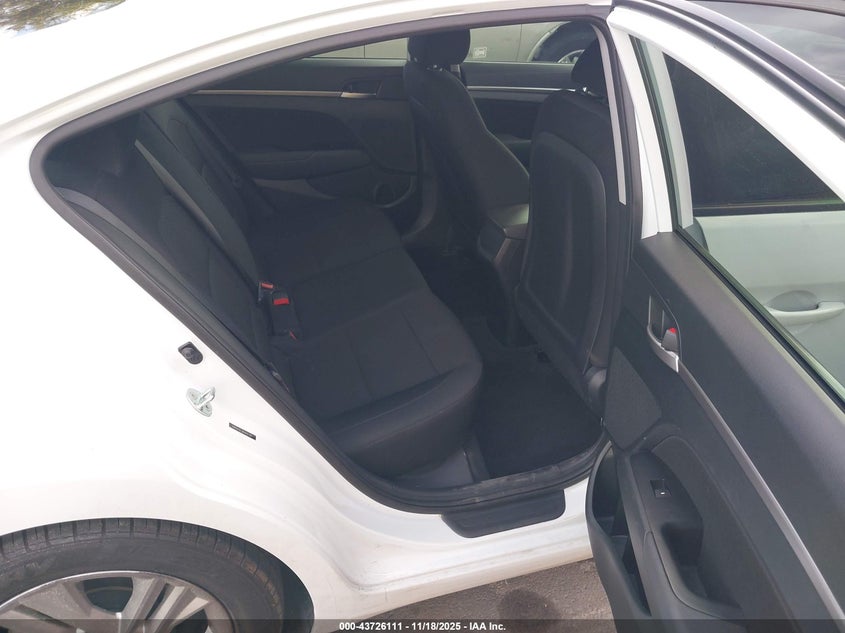 5NPD84LF3KH441130 2019 HYUNDAI ELANTRA photo no. 8