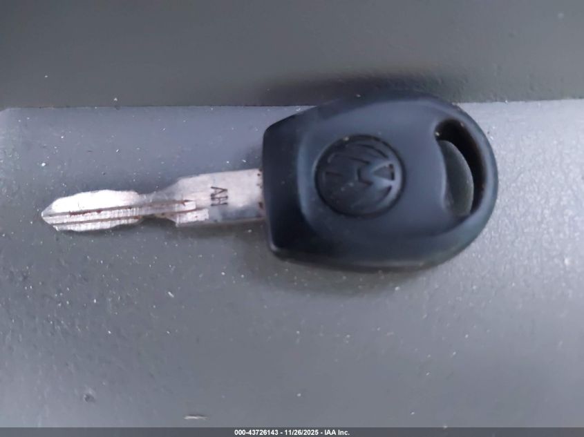 2000 Volkswagen Rialta Mv VIN: WV3AH2703XH147016 Lot: 43726143