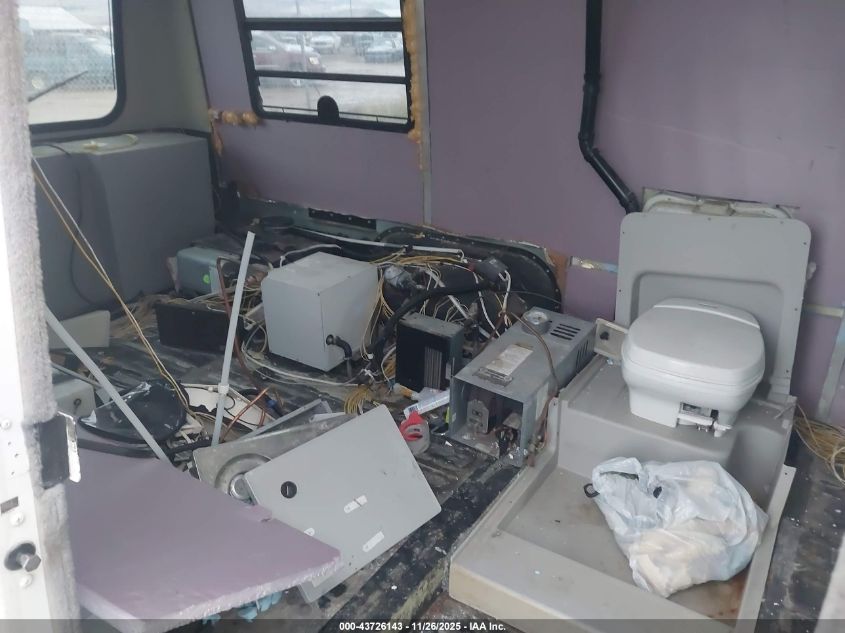 2000 Volkswagen Rialta Mv VIN: WV3AH2703XH147016 Lot: 43726143