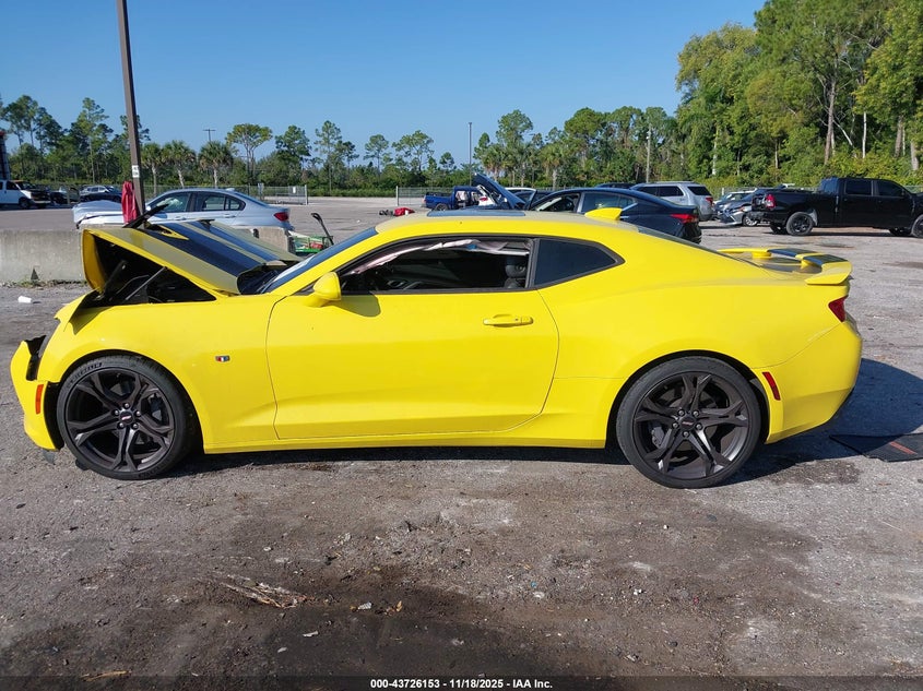 2018 Chevrolet Camaro 2Ss VIN: 1G1FG1R7XJ0112858 Lot: 43726153