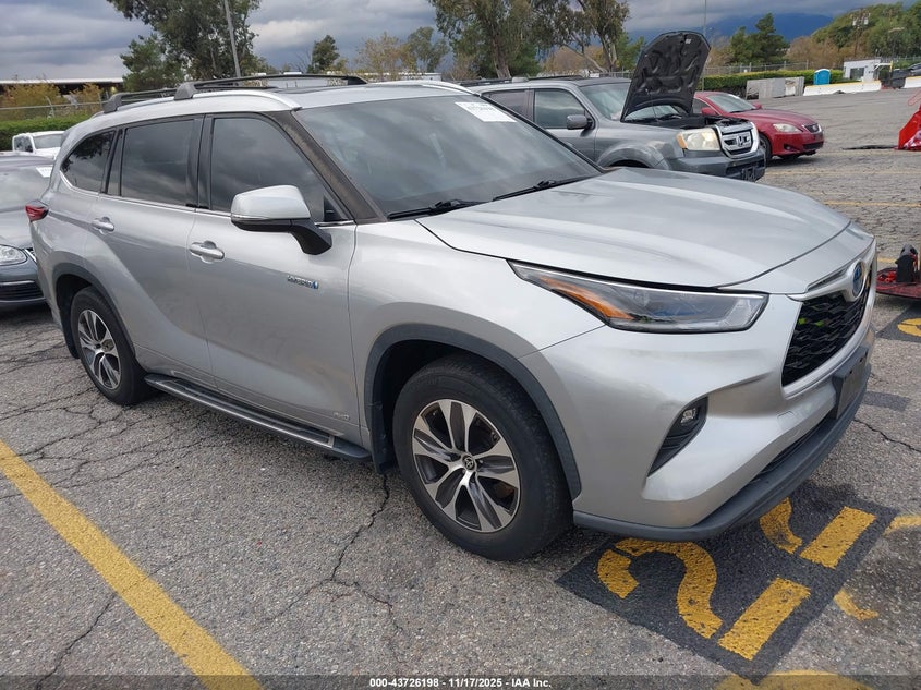 TOYOTA HIGHLANDER HYBRID XLE