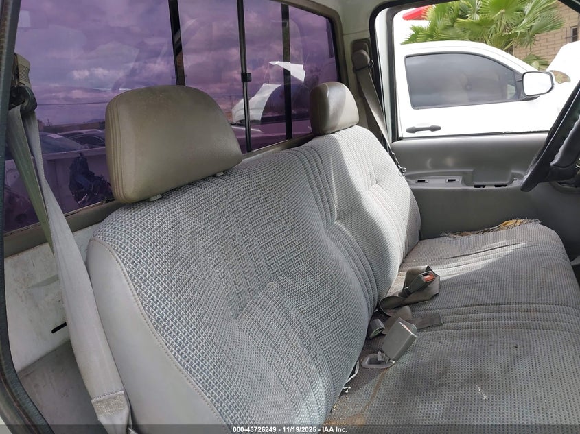 1996 Chevrolet Gmt-400 C1500 VIN: 1GCEC14W7TZ223377 Lot: 43726249