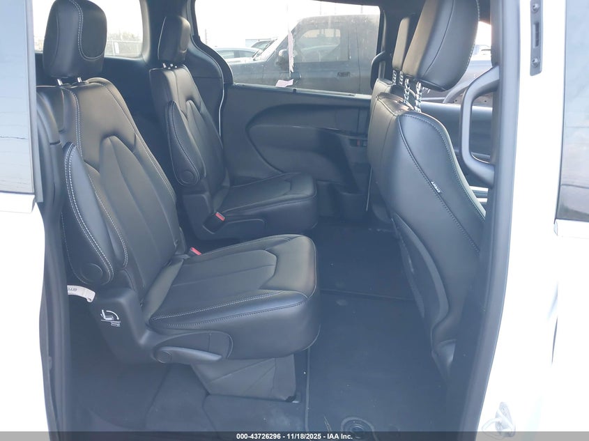 2026 Chrysler Pacifica Select VIN: 2C4RC1BG5TR192962 Lot: 43726296