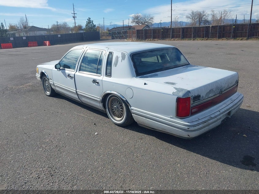 1LNCM82W4MY644640 1991 LINCOLN TOWN CAR photo no. 3