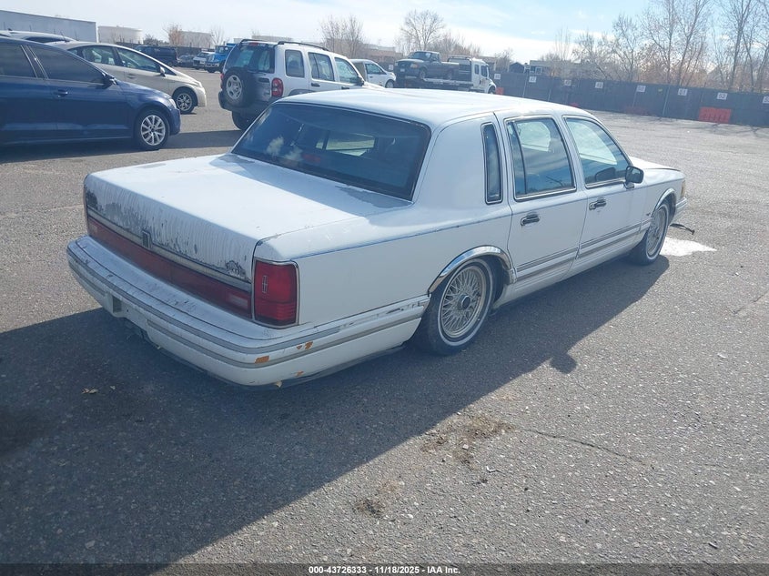 1LNCM82W4MY644640 1991 LINCOLN TOWN CAR photo no. 4