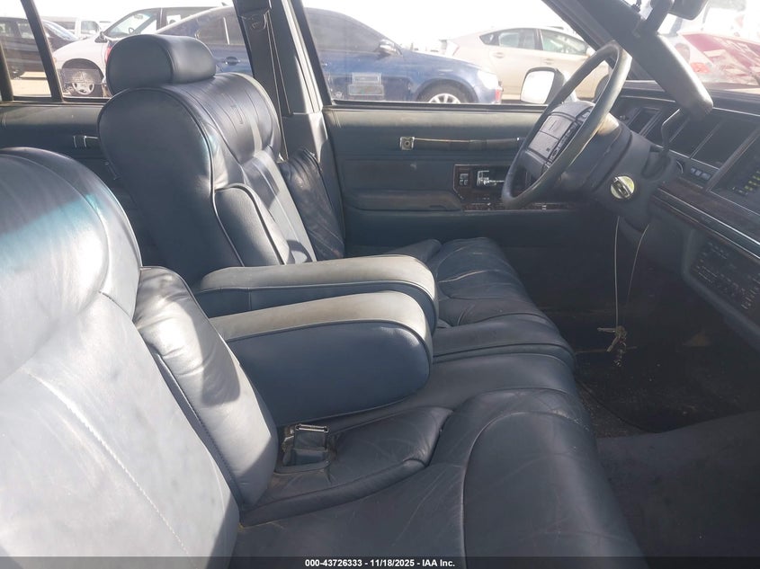 1LNCM82W4MY644640 1991 LINCOLN TOWN CAR photo no. 5