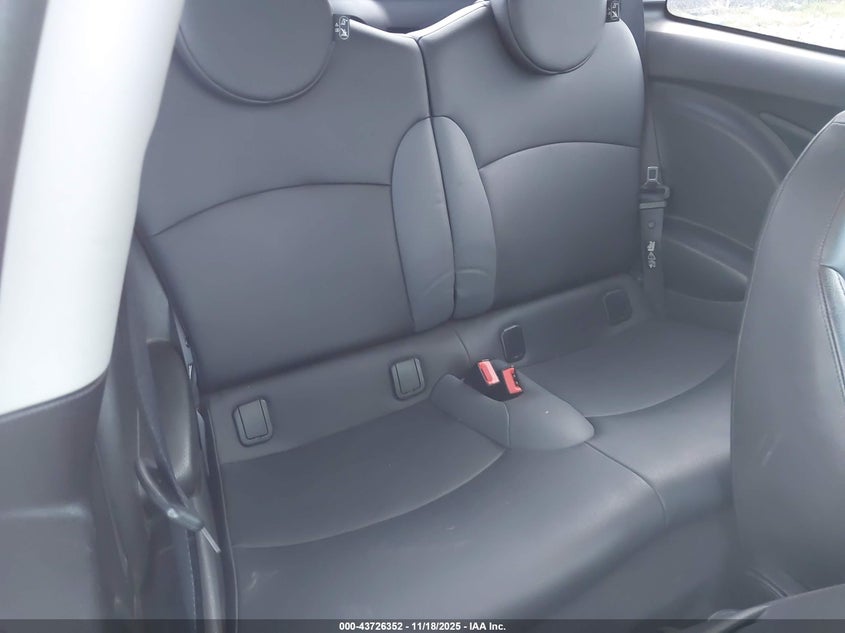 2010 Mini Cooper VIN: WMWMF3C50ATZ26257 Lot: 43726352