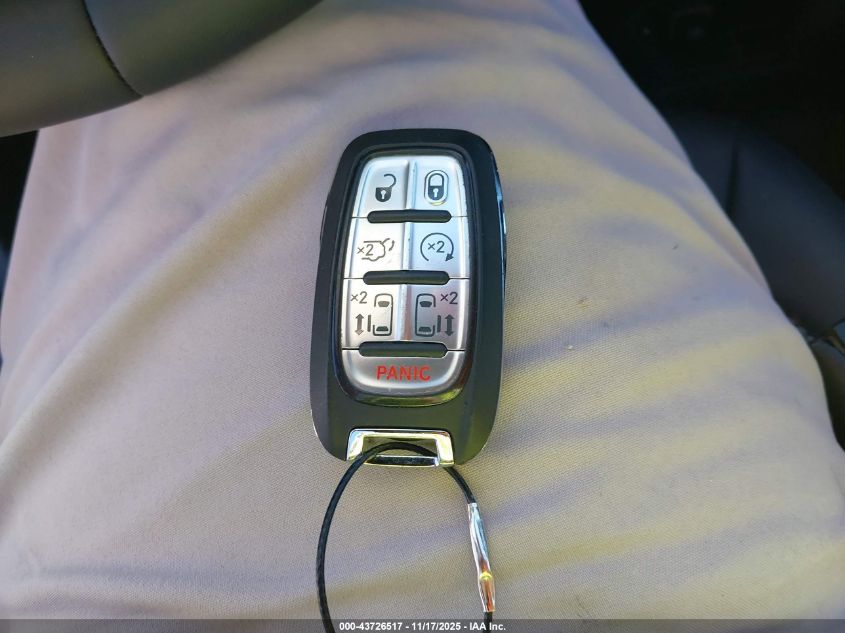 2025 Chrysler Pacifica Select VIN: 2C4RC1BG3SR552714 Lot: 43726517