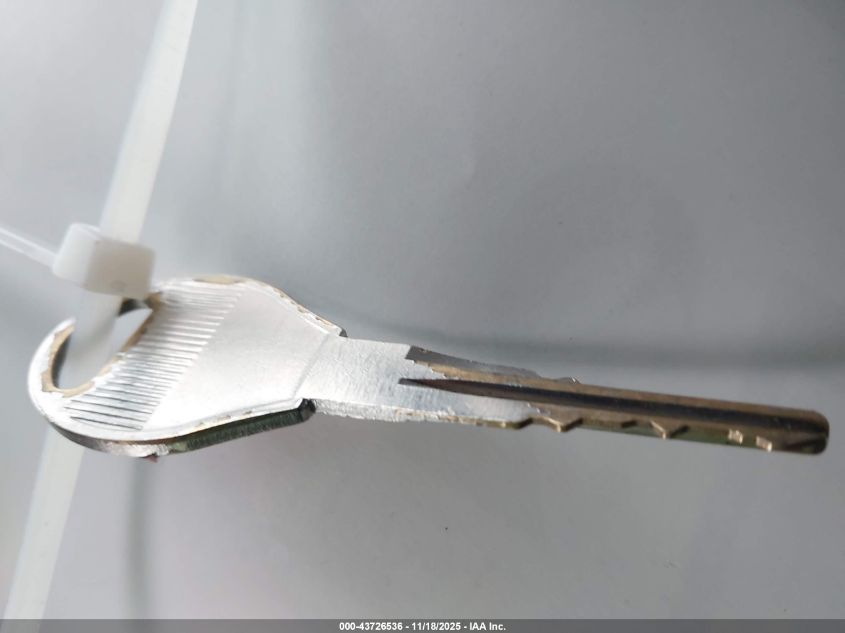 2004 Nissan Xterra Xe VIN: 5N1ED28Y04C687013 Lot: 43726536