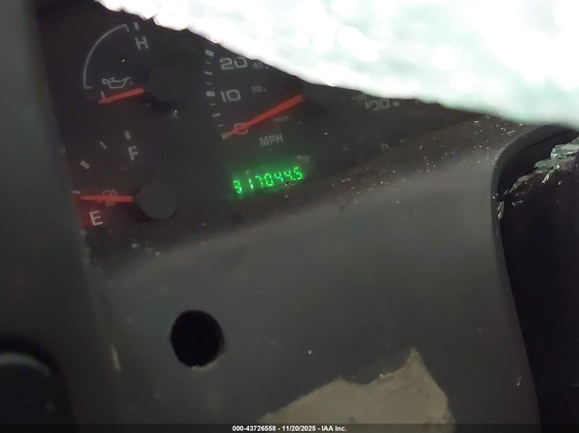 2002 Ford F-350 Lariat/Xl/Xlt VIN: 1FTSW31F42EA44133 Lot: 43726558