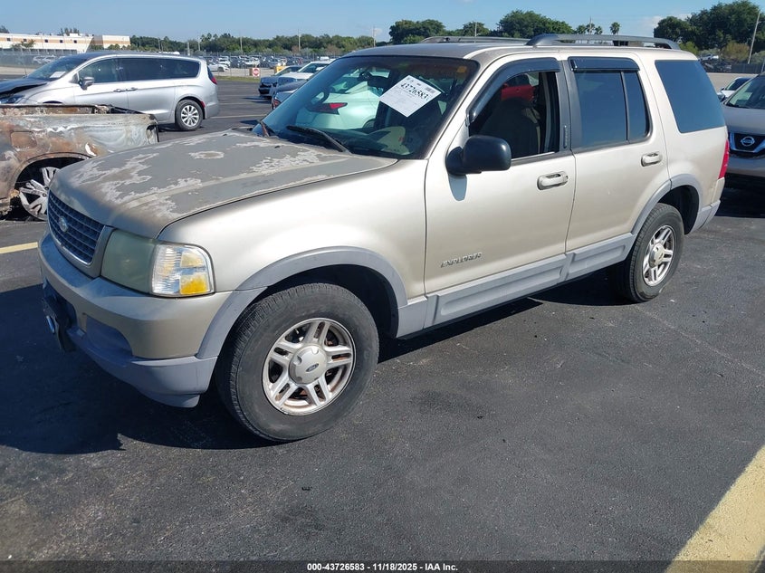 1FMZU63E62UB62955 2002 FORD EXPLORER photo no. 2