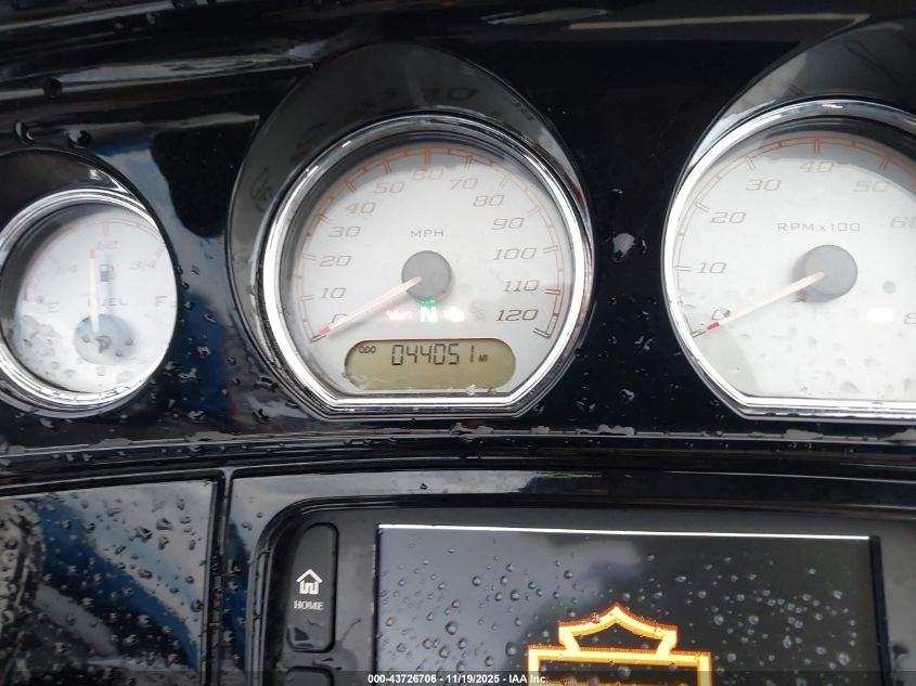 2017 Harley-Davidson Flhxs Street Glide Special VIN: 1HD1KRC12HB627983 Lot: 43726706