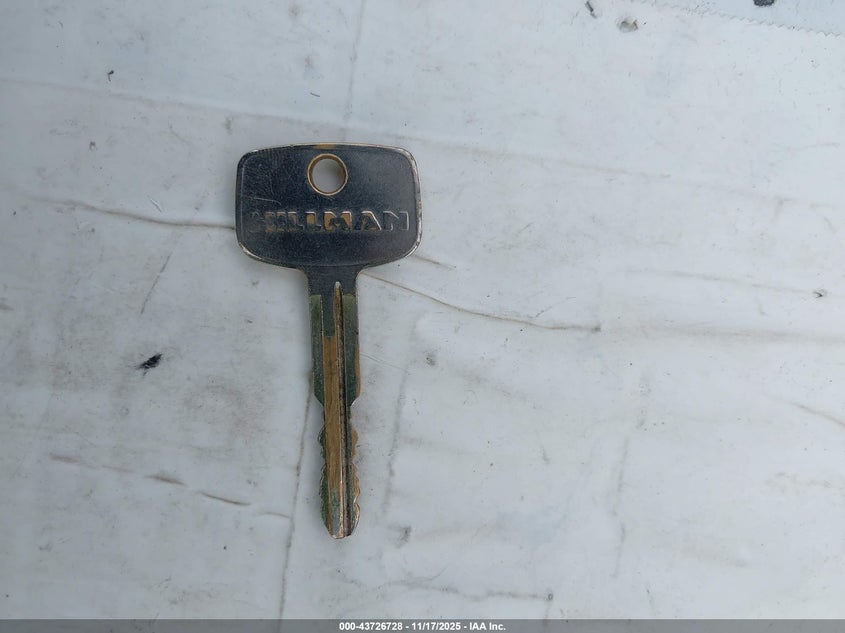 2000 Toyota Camry Le VIN: 4T1BG22K7YU683118 Lot: 43726728