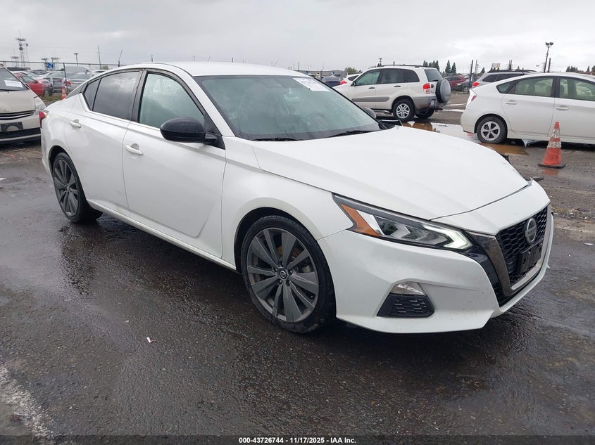 NISSAN ALTIMA 2.5 SR