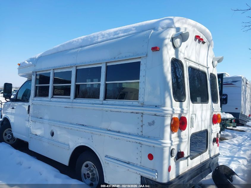 2003 GMC Savana Cutaway Standard