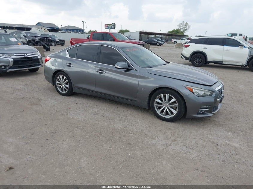 INFINITI Q50 PREMIUM